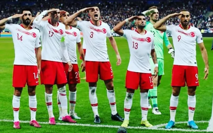Turkiets herrlandslag i fotboll – en ny generation tar över
